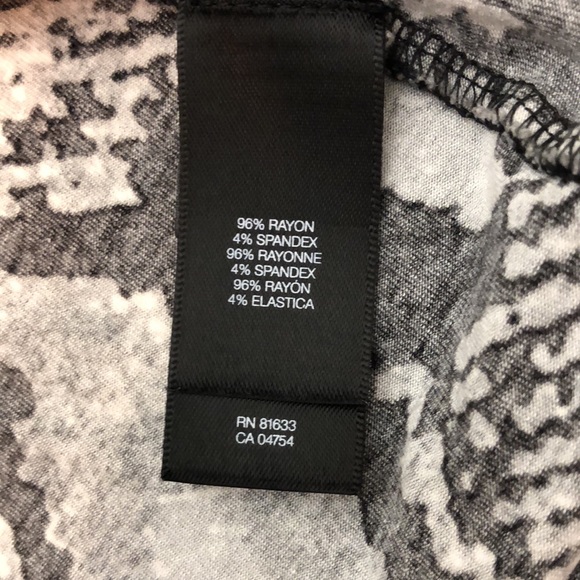 Kenneth Cole Womens Black & Tan Snake Skin Print Halter Top Blouse Size Small - Picture 8 of 9